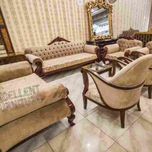 Grand Classic Sofa Set
