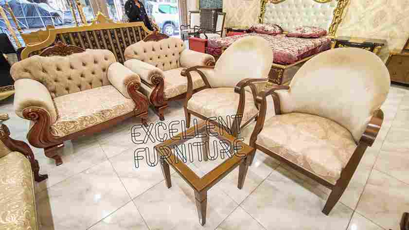 Grand Classic Sofa Set